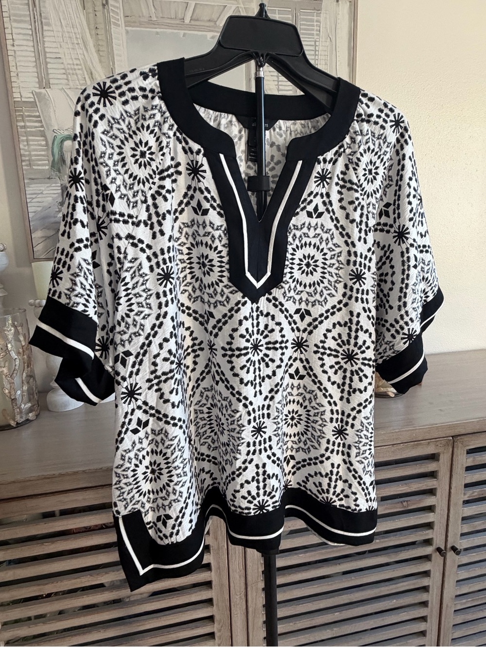 Ali Miles Medallion Print Collared Split V-Neck Top